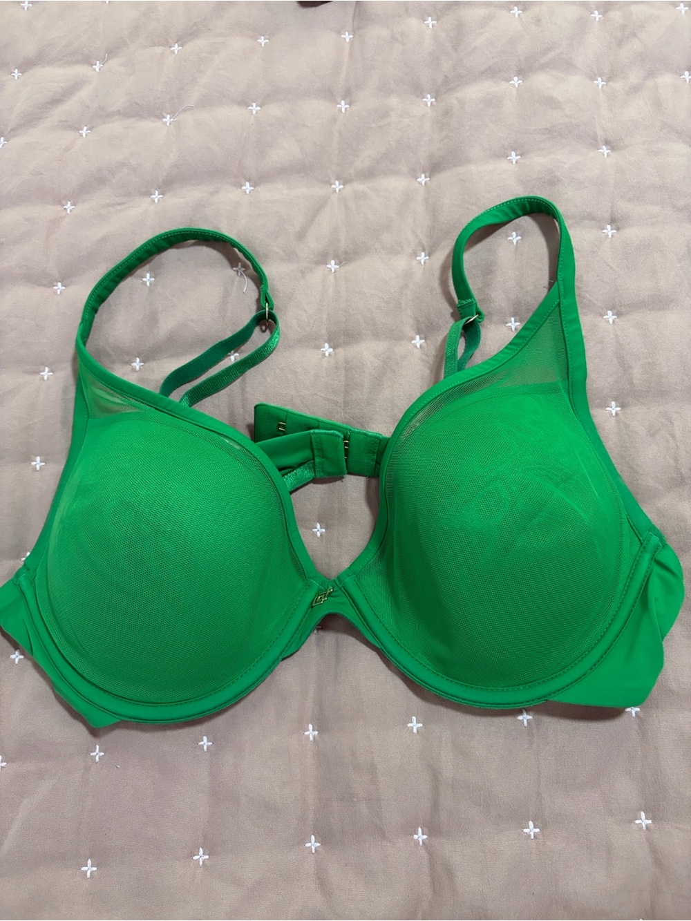 ThirdLove 24/7 Classic Uplift Plunge Bra & Lace Contour Plunge Bra 36B View 2